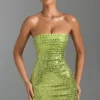 Aurora Bandeau-Minikleid mit Verzierungen in Birnengrün Aurora Bandeau-Minikleid mit Verzierungen in Birnengrün