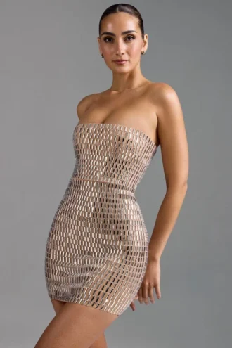 Aurora Bandeau-Minikleid mit Verzierungen in Mandel