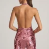 Avenza Minikleid mit Paillettenverzierung und Neckholder in Rosa Avenza Minikleid mit Paillettenverzierung und Neckholder in Rosa