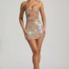 Ayleen Minikleid mit Verzierungen und Cut-outs in Mandel Ayleen Minikleid mit Verzierungen und Cut-outs in Mandel