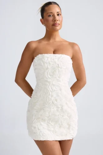 Azaelea Bandeau-Minikleid in A-Linie mit Blumenapplikationen in Weiß