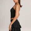 Azaria Modal Rüschen-Mini-Skort mit mittlerer Leibhöhe in Schwarz Azaria Modal Rüschen-Mini-Skort mit mittlerer Leibhöhe in Schwarz