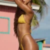 Baie verziertes Triangel-Bikinioberteil in Goldgelb