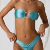 Bandeau-Bikinioberteil mit Süßwasserperlen-Details in Türkis Bandeau-Bikinioberteil mit Süßwasserperlen-Details in Türkis