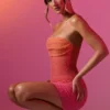 Basel Verziertes trägerloses Minikleid in Rot und Orange Ombré Basel Verziertes trägerloses Minikleid in Rot und Orange Ombré