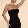 Basel – Verziertes, trägerloses Minikleid mit Wasserfallausschnitt in Schwarz Basel – Verziertes, trägerloses Minikleid mit Wasserfallausschnitt in Schwarz