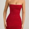 Basel Verziertes, trägerloses Minikleid mit Wasserfallausschnitt in True Red Basel Verziertes, trägerloses Minikleid mit Wasserfallausschnitt in True Red