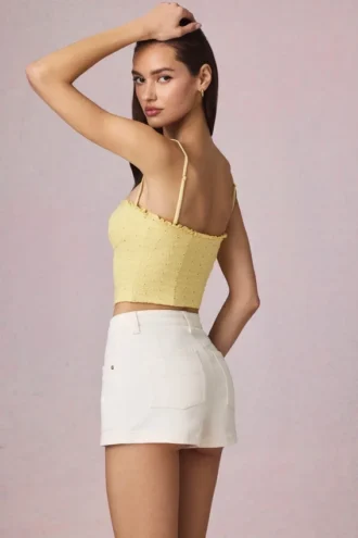 Beata Shorts mit hoher Taille und A-Linien-Schnitt in Ecru-Waschung