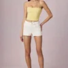 Beata Shorts mit hoher Taille und A-Linien-Schnitt in Ecru-Waschung