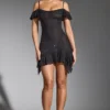 Beaufort Mini-Kleid mit Verzierungen und Cold-Shoulder-Ausschnitt in Schwarz