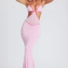 Bella Abendkleid mit kontrastierenden Einfassungen und Cut-outs in zartem Rosa Bella Abendkleid mit kontrastierenden Einfassungen und Cut-outs in zartem Rosa
