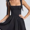 Bellamy Drapiertes Korsett-Minikleid in Schwarz Bellamy Drapiertes Korsett-Minikleid in Schwarz