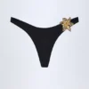 Beqa Bikinihosen mit Metallverzierung in Schwarz Beqa Bikinihosen mit Metallverzierung in Schwarz