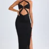 Bethania Maxikleid mit Ausschnitt und Metallverzierung in Schwarz Bethania Maxikleid mit Ausschnitt und Metallverzierung in Schwarz