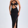 Bethania Maxikleid mit Ausschnitt und Metallverzierung in Schwarz Bethania Maxikleid mit Ausschnitt und Metallverzierung in Schwarz