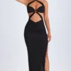 Bethania Maxikleid mit Ausschnitt und Metallverzierung in Schwarz Bethania Maxikleid mit Ausschnitt und Metallverzierung in Schwarz