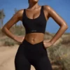 Biker-Shorts mit hoher Taille und FlexiRib-Stoff in Schwarz Biker-Shorts mit hoher Taille und FlexiRib-Stoff in Schwarz