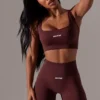 Bikeshorts mit hoher Taille aus Super-Sculpt-Material in Burgunderrot Bikeshorts mit hoher Taille aus Super-Sculpt-Material in Burgunderrot