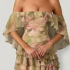 Birdie schulterfreies Minikleid mit Rüschen und gemischtem Blumenprint Birdie schulterfreies Minikleid mit Rüschen und gemischtem Blumenprint