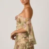 Birdie schulterfreies Minikleid mit Rüschen und gemischtem Blumenprint Birdie schulterfreies Minikleid mit Rüschen und gemischtem Blumenprint