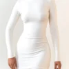 Brenna Modal-Minikleid mit Rüschen und offenem Rücken in Weiß Brenna Modal-Minikleid mit Rüschen und offenem Rücken in Weiß
