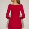 Briallen Minikleid aus weichem Jersey mit U-Boot-Ausschnitt und Drapierung in True Red Briallen Minikleid aus weichem Jersey mit U-Boot-Ausschnitt und Drapierung in True Red