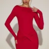 Briallen Minikleid aus weichem Jersey mit U-Boot-Ausschnitt und Drapierung in True Red Briallen Minikleid aus weichem Jersey mit U-Boot-Ausschnitt und Drapierung in True Red