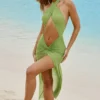 Caicos Cut-Out-Maxikleid mit Neckholder in Olivgrün Caicos Cut-Out-Maxikleid mit Neckholder in Olivgrün