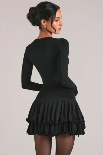 Cala Minikleid mit V-Ausschnitt und Rüschenrock in Schwarz