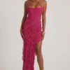 Calico-Kleid mit gekreuzten Trägern und Rüschen in Fuchsia Calico-Kleid mit gekreuzten Trägern und Rüschen in Fuchsia