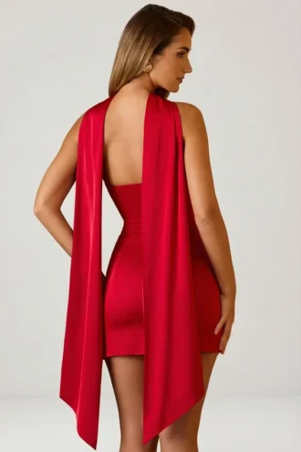 Camila Minikleid mit A-Linien-Schnitt und Scharf-Detail in Scharlachrot
