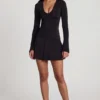 Carielle Minikleid aus weichem Jersey mit U-Ausschnitt und ausgestelltem Rock in Schwarz Carielle Minikleid aus weichem Jersey mit U-Ausschnitt und ausgestelltem Rock in Schwarz