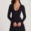 Carielle Minikleid aus weichem Jersey mit U-Ausschnitt und ausgestelltem Rock in Schwarz Carielle Minikleid aus weichem Jersey mit U-Ausschnitt und ausgestelltem Rock in Schwarz