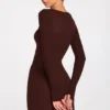 Caris geripptes Modal-Minikleid mit langen Ärmeln und Schnürung in Schokoladenbraun Caris geripptes Modal-Minikleid mit langen Ärmeln und Schnürung in Schokoladenbraun