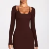 Caris geripptes Modal-Minikleid mit langen Ärmeln und Schnürung in Schokoladenbraun Caris geripptes Modal-Minikleid mit langen Ärmeln und Schnürung in Schokoladenbraun