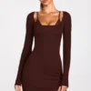 Caris geripptes Modal-Minikleid mit langen Ärmeln und Schnürung in Schokoladenbraun Caris geripptes Modal-Minikleid mit langen Ärmeln und Schnürung in Schokoladenbraun