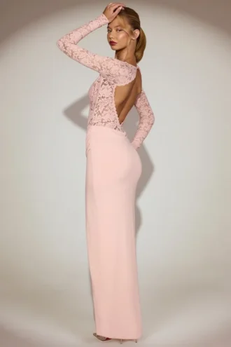 Carmina Maxikleid aus Spitze mit Wellenrand und tiefem Ausschnitt in Rosa