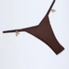 Cebu Charm-Detail String-Bikinihose in Dark Chocolate Cebu Charm-Detail String-Bikinihose in Dark Chocolate