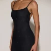 Celandine Transparentes, verziertes rückenfreies Maxikleid in Schwarz