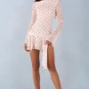 Cendria Langarm-Minikleid mit offenem Rücken in Elfenbein mit Polka-Dot-Print