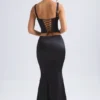 Ceres Mid-Rise Fishtail Maxi Rock in Schwarz
