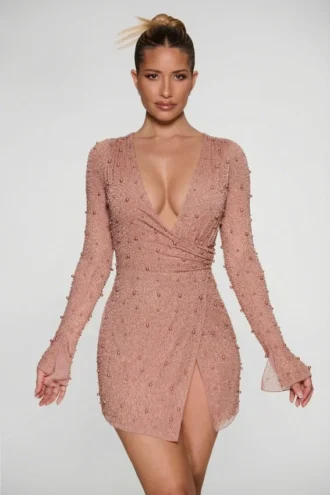 Chelsea verziertes Wickel-Minikleid in A-Linie in Beige