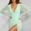 Chelsea verziertes Wickel-Minikleid in A-Linie in Mint Chelsea verziertes Wickel-Minikleid in A-Linie in Mint