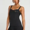 Clover Minikleid aus gebürstetem Twill mit tiefem Taillenbund in Schwarz
