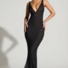 Colmar Abendkleid mit verziertem Plunge-Ausschnitt in Schwarz