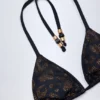 Comoros Charm-Detail Triangel-Bikinioberteil in Schwarz Comoros Charm-Detail Triangel-Bikinioberteil in Schwarz