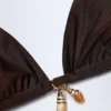 Comoros Triangel-Bikinioberteil mit Charm-Detail in Dark Chocolate Comoros Triangel-Bikinioberteil mit Charm-Detail in Dark Chocolate