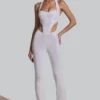 Coralena Jumpsuit mit Verzierungen und Cut-outs in Weiß