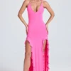 Coraline Maxikleid mit Rüschen und Raffungen in Lollipop Pink Coraline Maxikleid mit Rüschen und Raffungen in Lollipop Pink