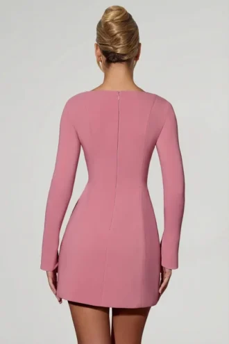 Corinne Minikleid mit Herzausschnitt, langen Ärmeln und A-Linien-Schnitt in Altrosa